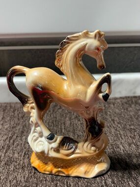 Lusterware Decorative Ceramic Horse Figurine - Brown & Cream
